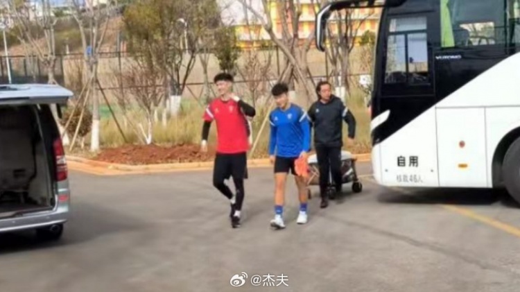 博主：原成都蓉城門將耿曉峰加盟云南玉昆，已抵達(dá)玉溪跟隊(duì)訓(xùn)練