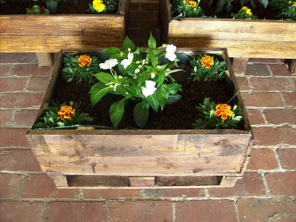 rectangular-wooden-planter-boxes-garden-design-ideas